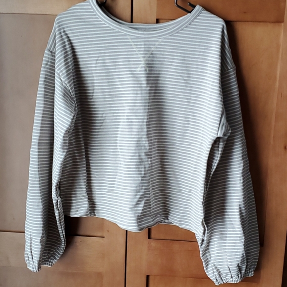 Grey stripe pajama set 💕 - Picture 5 of 9